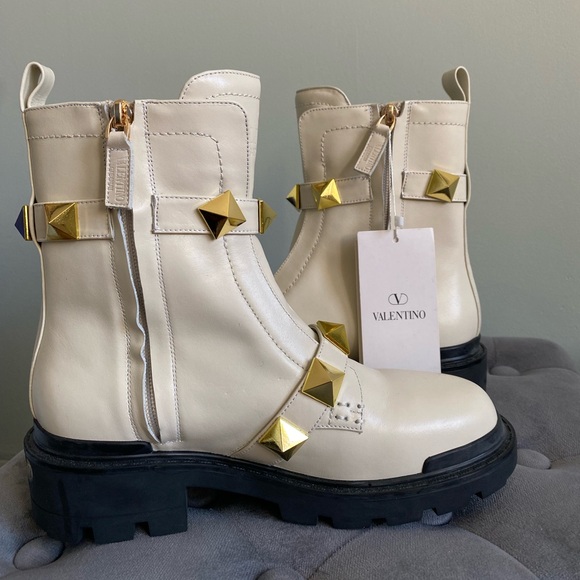 VALENTINO GARAVANI Rockstud Leather Boots - Picture 1 of 6